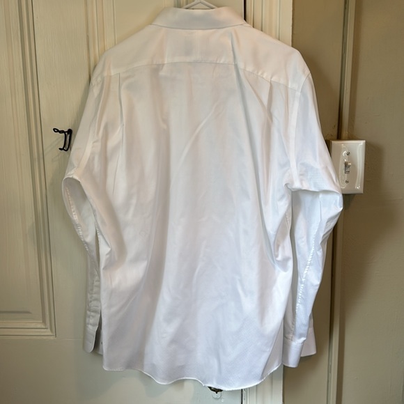 Nordstrom brand men’s no iron white Swiss dot button up size 17 - Picture 4 of 4